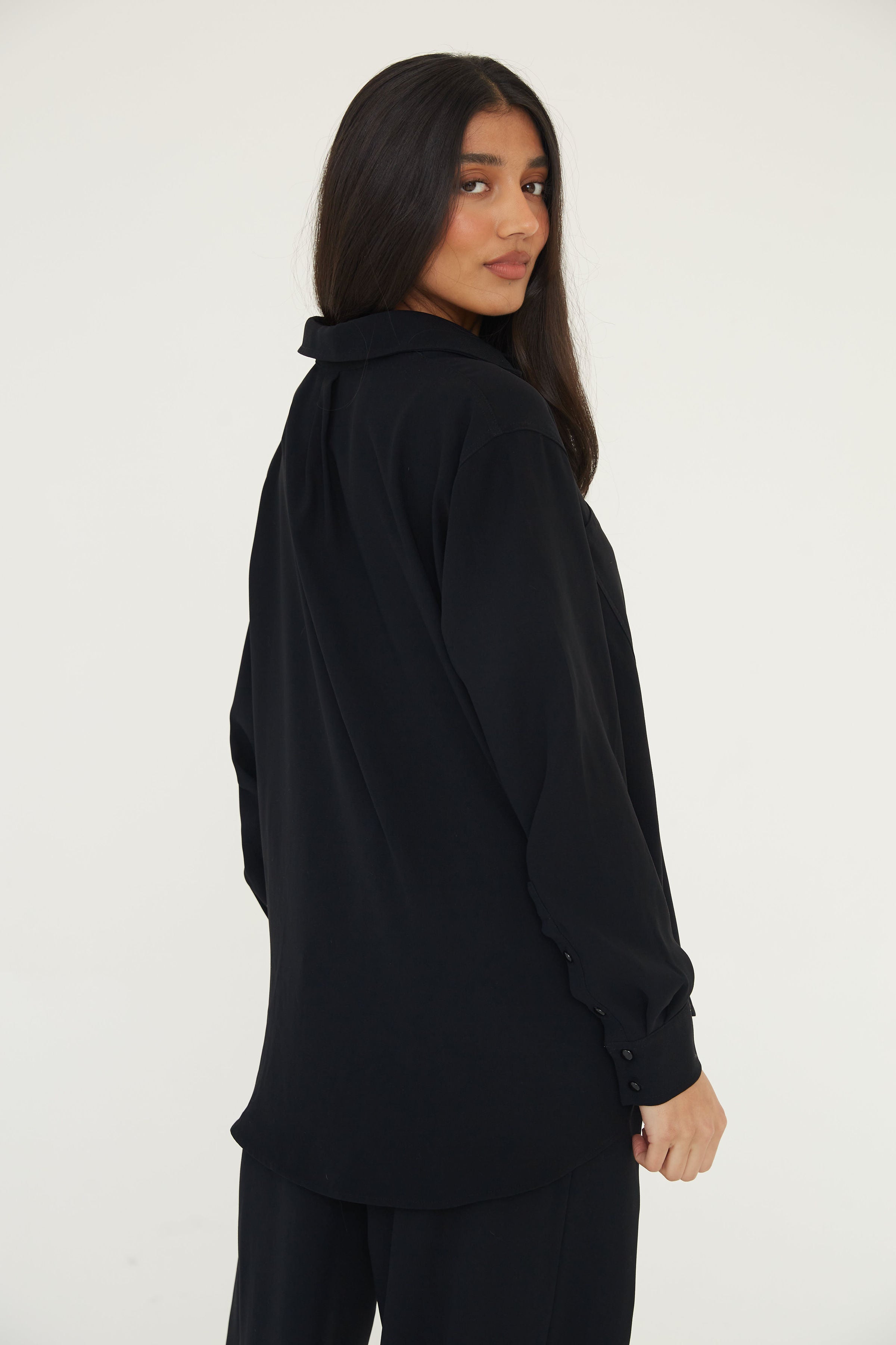 Large Pocket Black Shirt - Sa-Sa Studio